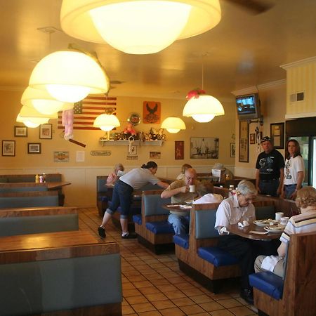 King'S Inn Huntsville Esterno foto